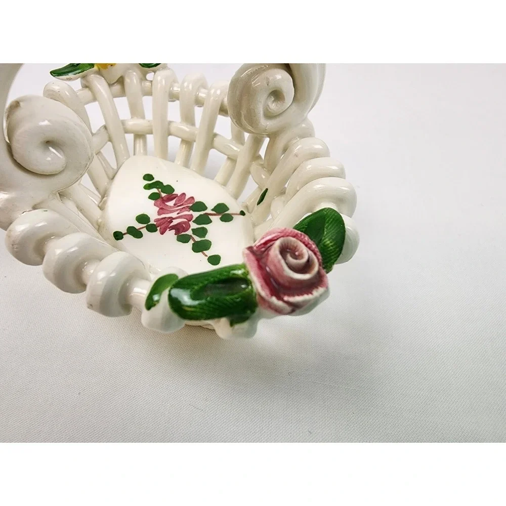 VINTAGE Italian Hand Painted‎ Roses/Floral Porcelain Lattice Basket with Handle